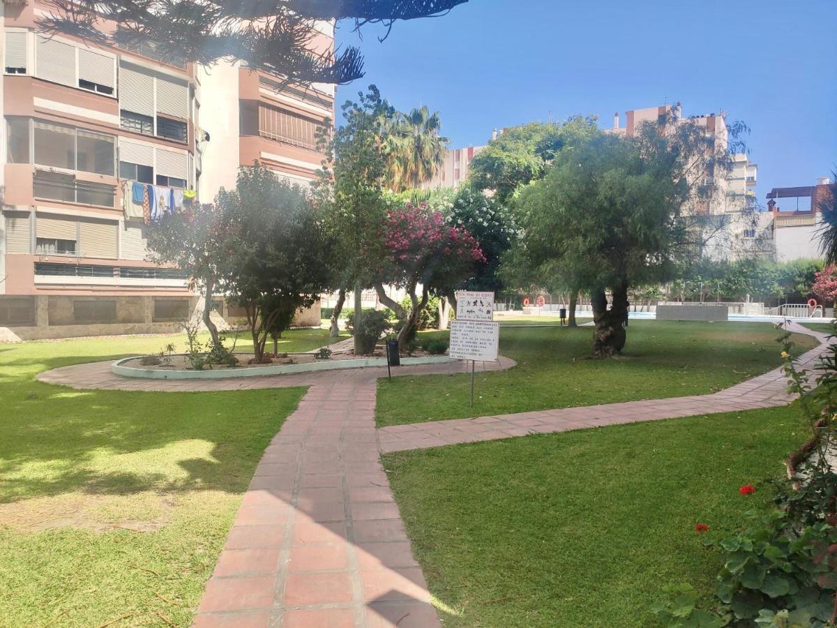 Precioso Estudio Con Piscina, Junto A La Playa Torre Del Mar Exterior foto